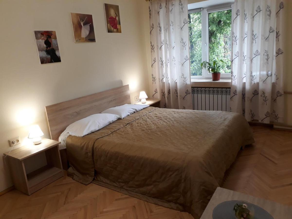Затишні Апартаментами Біля Озера Ternopil Eksteriør billede